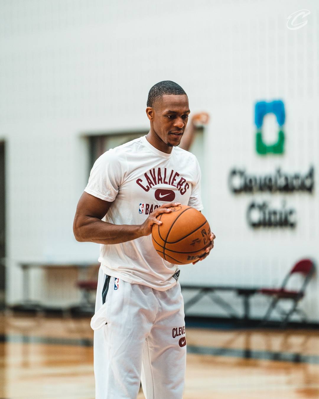 kaiyun体育平台-包含勒沃库森训练开放日，赛前主帅复盘引欢呼，NBA常规赛在即，轮换策略成焦点的词条